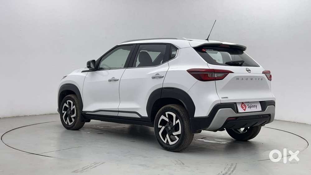Nissan Magnite 1.0 Xv Turbo Cvt, 2022, Petrol