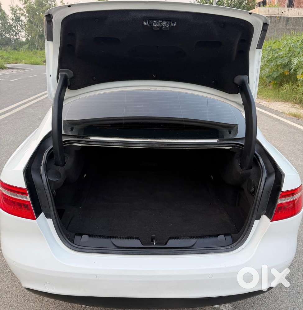 Jaguar Xe Prestige, 2018, Petrol