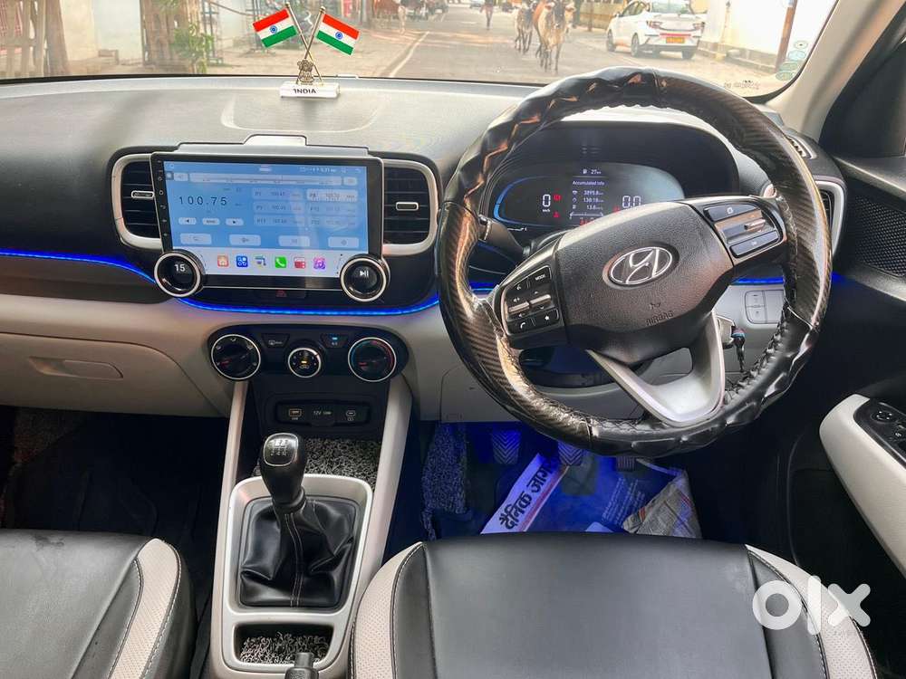 Hyundai Venue 1.2 S (o), 2024, Petrol