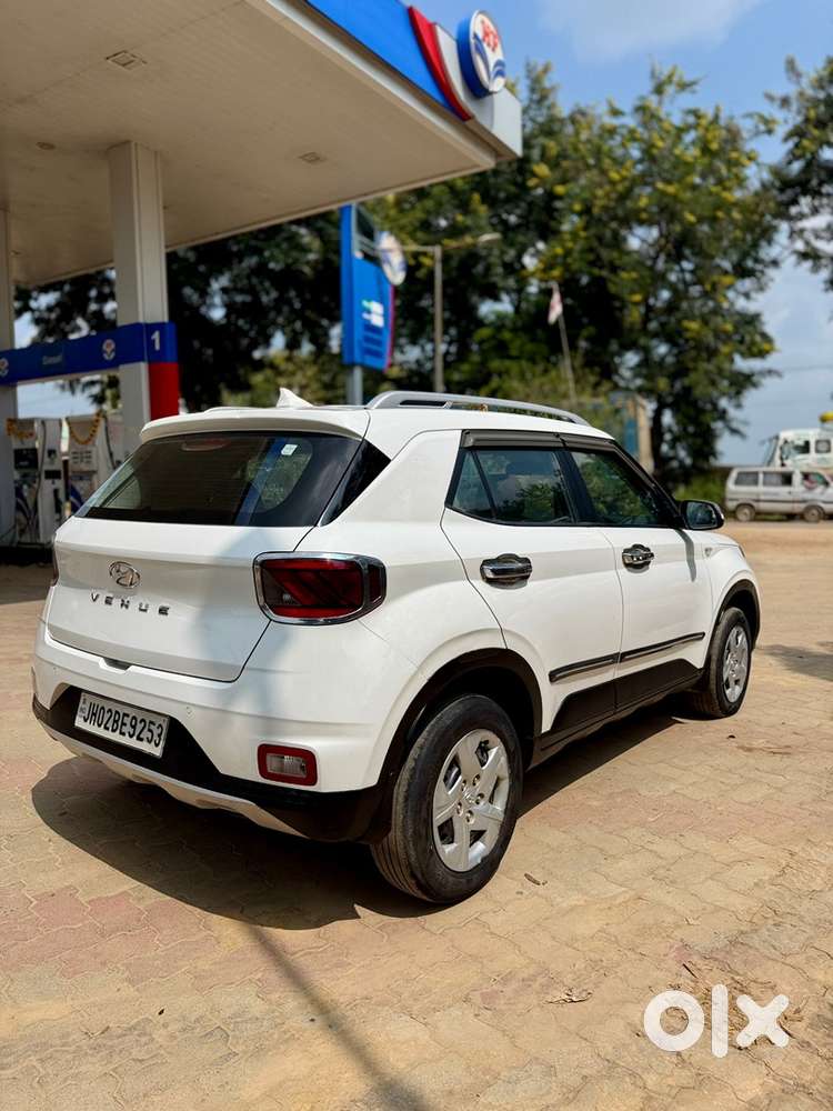 Hyundai Venue Petrol 2021