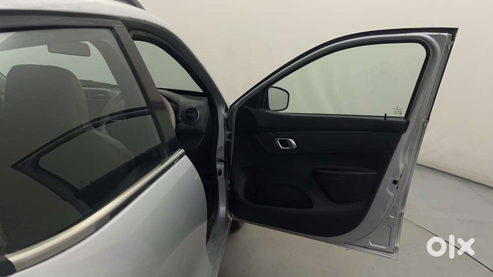 Renault Kwid 2019-ongoing 1.0 Rxt Amt (o), 2018, Petrol