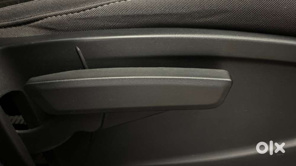 Tata Punch 1.2 Revotron Creative Amt Dual Tone, 2021, Petrol