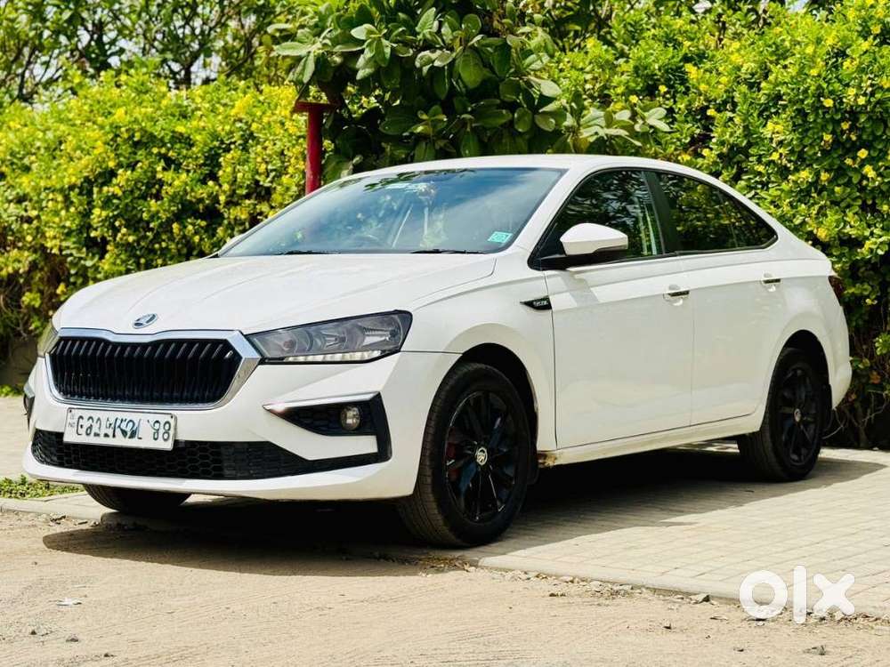 Skoda Slavia Ambition 1.0l Tsi Mt, 2022, Petrol