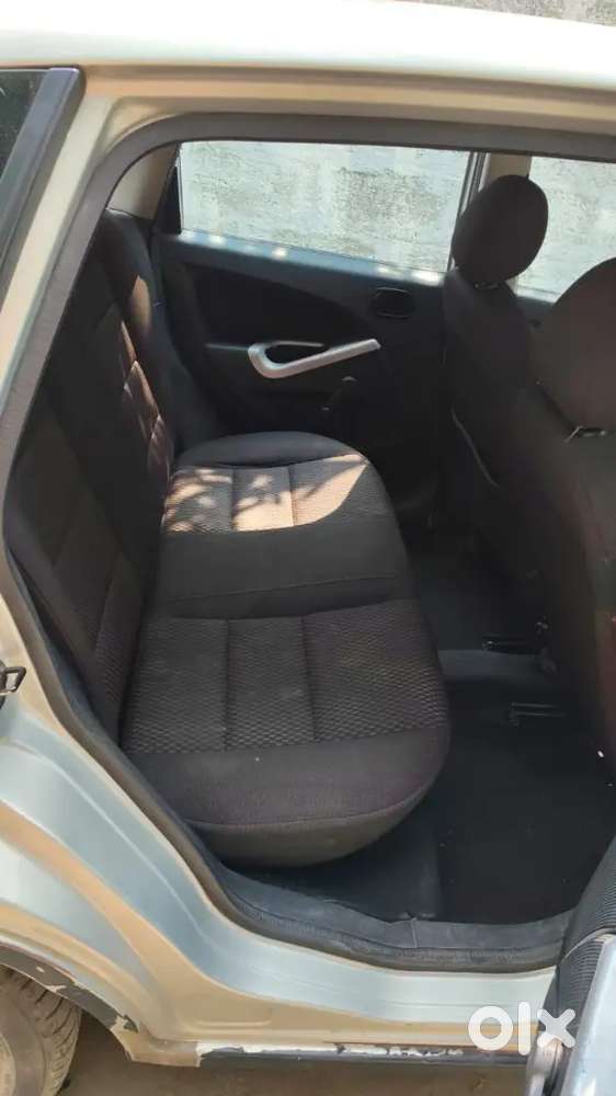 Ford Figo 1.2 Petrol 2010
