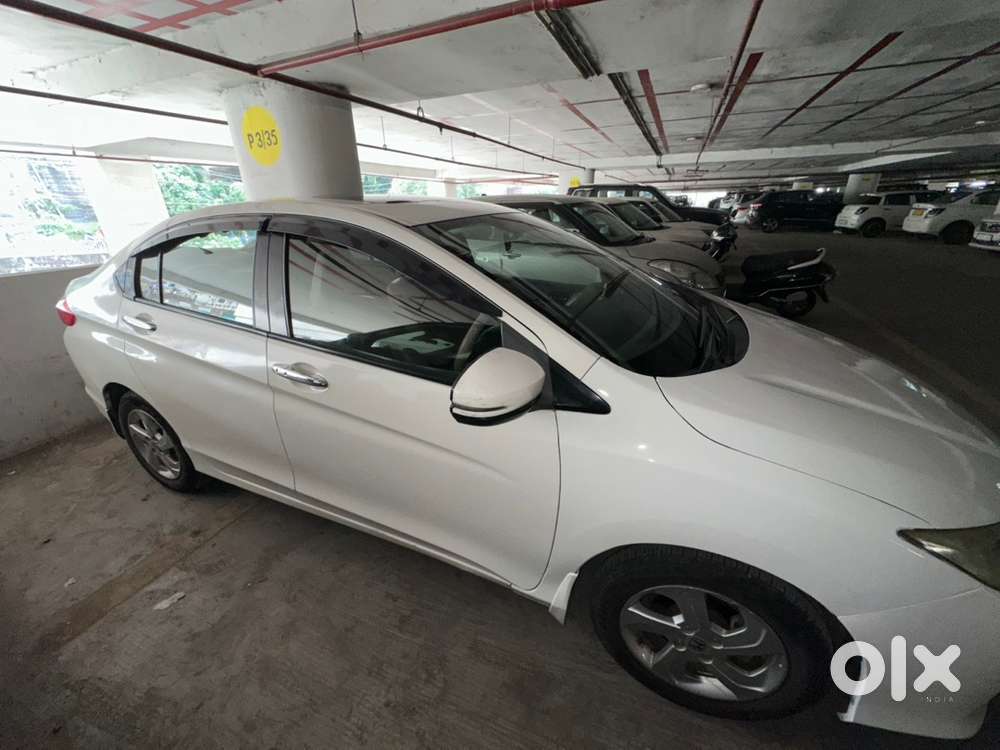 Honda City Vx (sunroof) Petrol Manual 2015