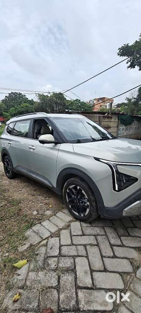 Kia Carens Clavis, 2025, Petrol