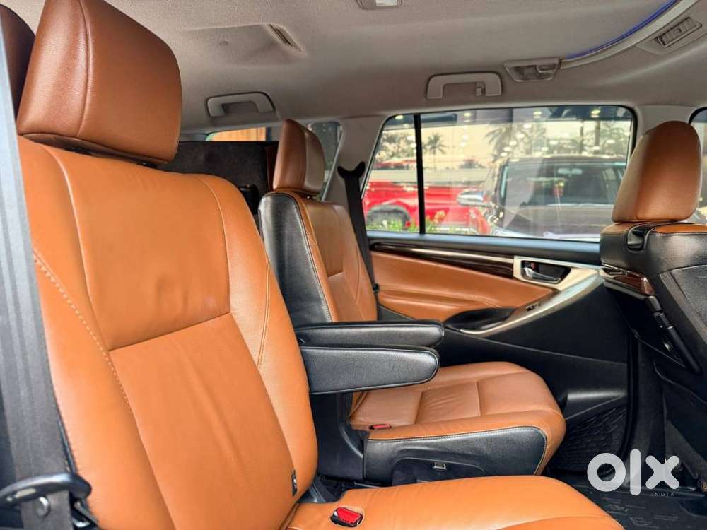 Toyota Innova Crysta 2.8z Automatic, 2017, Diesel