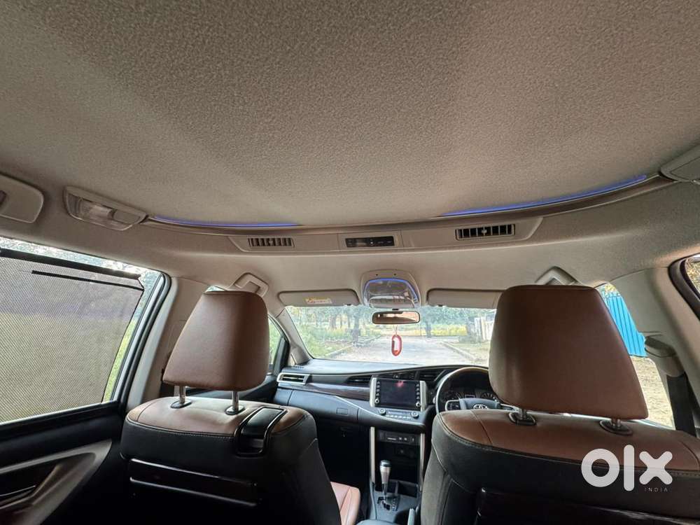 Toyota Innova Crysta 2.8z Automatic, 2022, Diesel