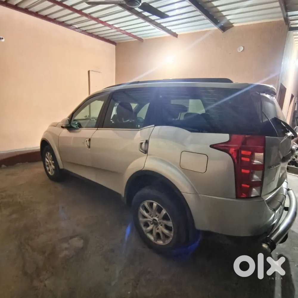 Mahindra Xuv500 W10 (top Model)  2016  Sunroof  Excellent Condition