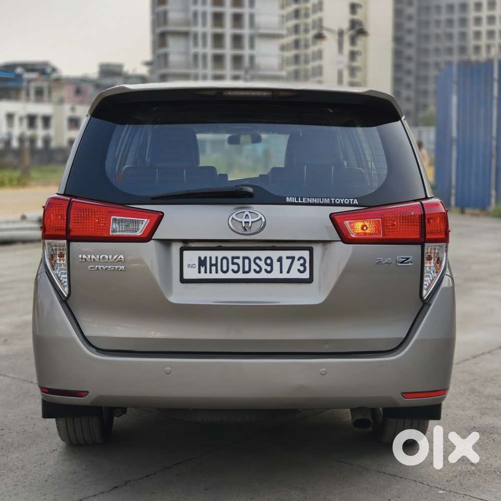 Toyota Innova Crysta 2001 Diesel Well Maintained