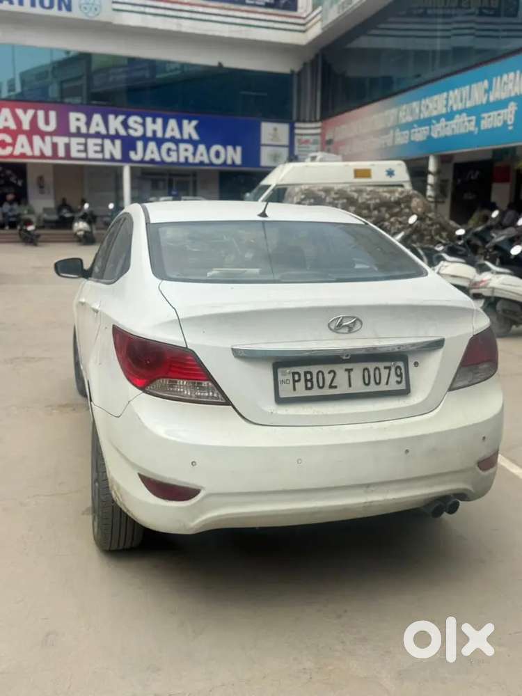 Hyundai Verna 2011 Diesel 200000 Km Driven