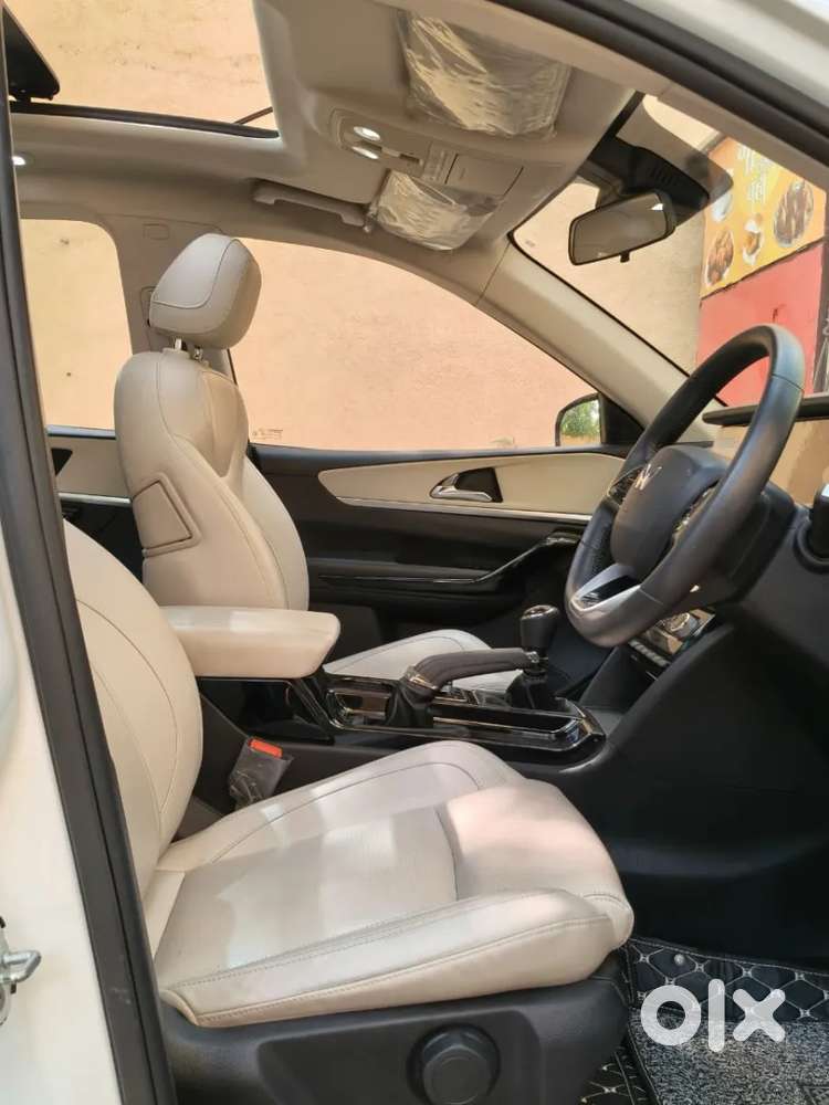 Mahindra Xuv700 2.2 Ax 7 Diesel Mt Str, 2024, Diesel
