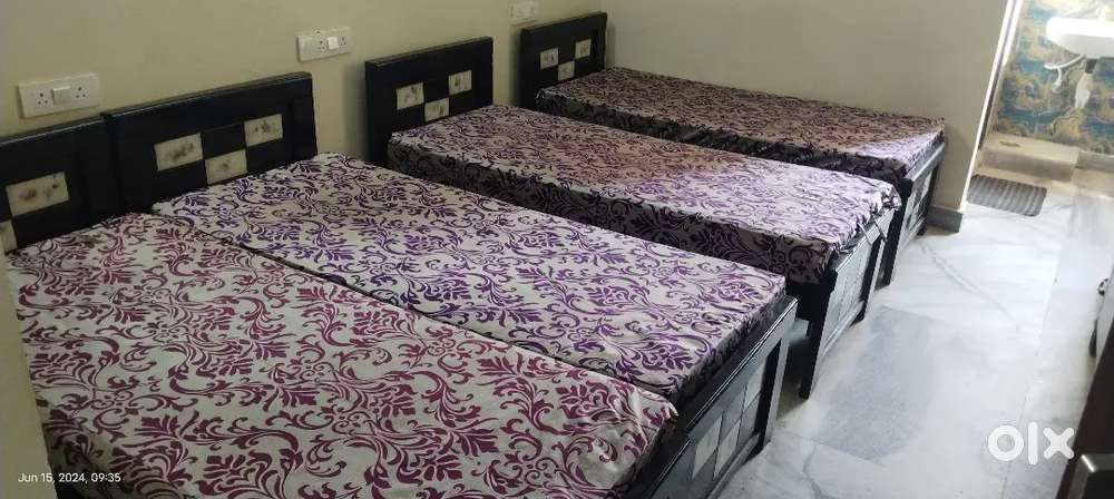 Running Gentshostel for sale in Madhura nagar