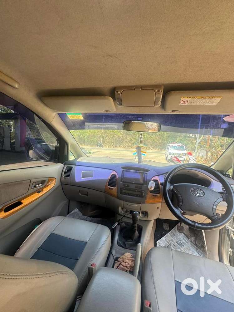 Toyota Innova 2010 Diesel Well Maintained