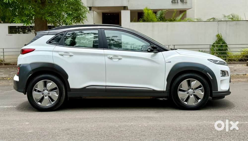 Hyundai Kona Electric Premium Dual Tone, 2023, Electric