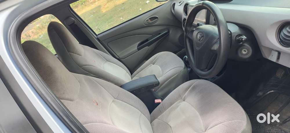 Toyota Etios 2010-2012 G, 2011, Petrol