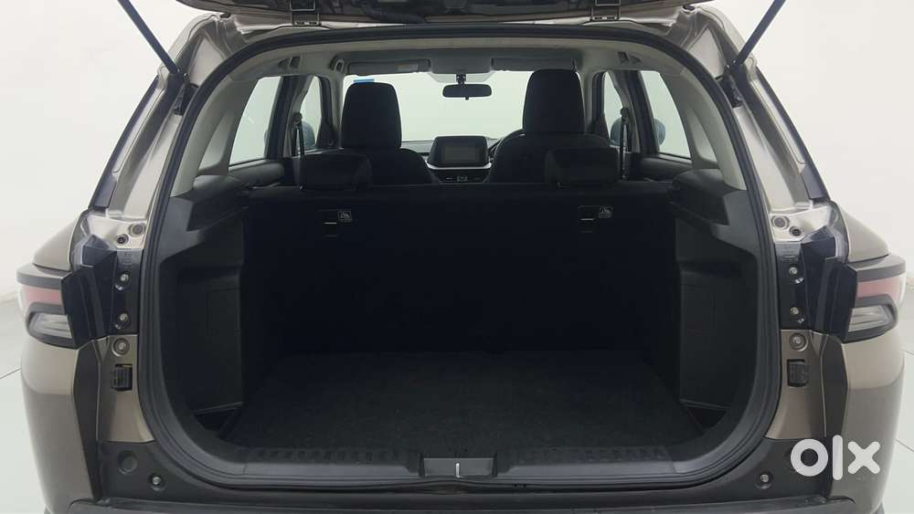 Maruti Suzuki Brezza Vxi At, 2024, Petrol