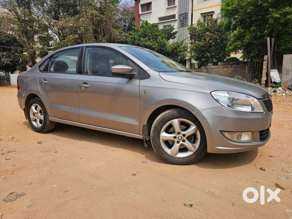 Skoda Rapid 1.5 Tdi At Ambition With Alloy Wheel, 2015, Diesel
