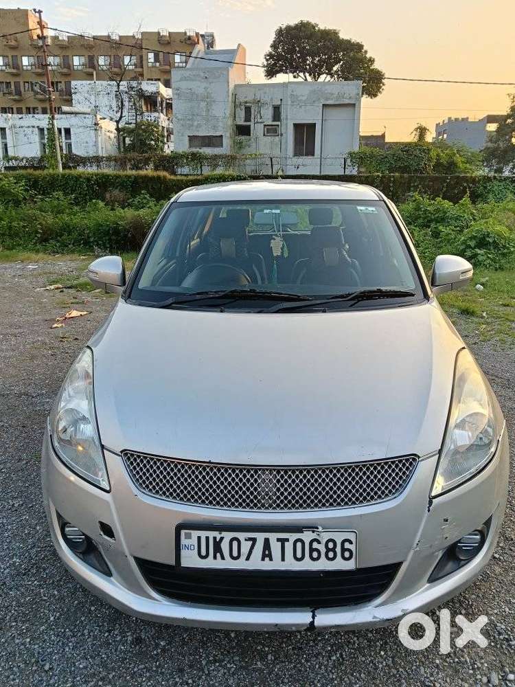 Maruti Suzuki Swift Vxi + Manual, 2012, Petrol