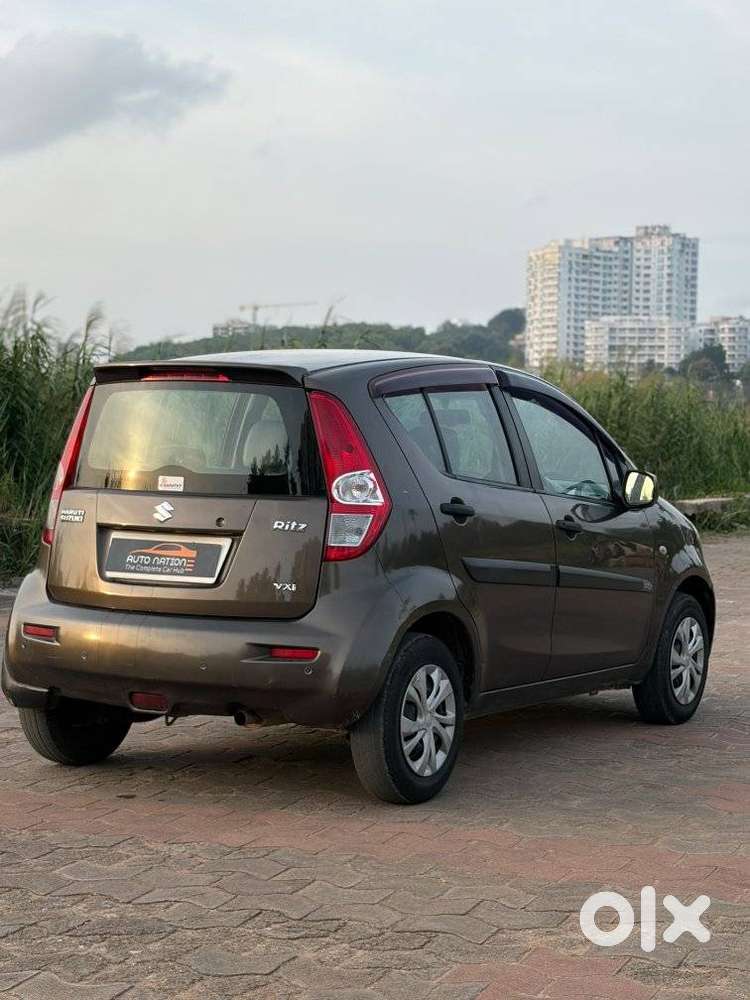 Maruti Suzuki Ritz Vxi, 2011, Petrol