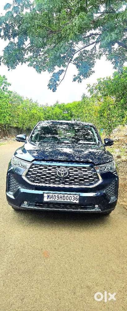 Toyota Innova Hycross 2024