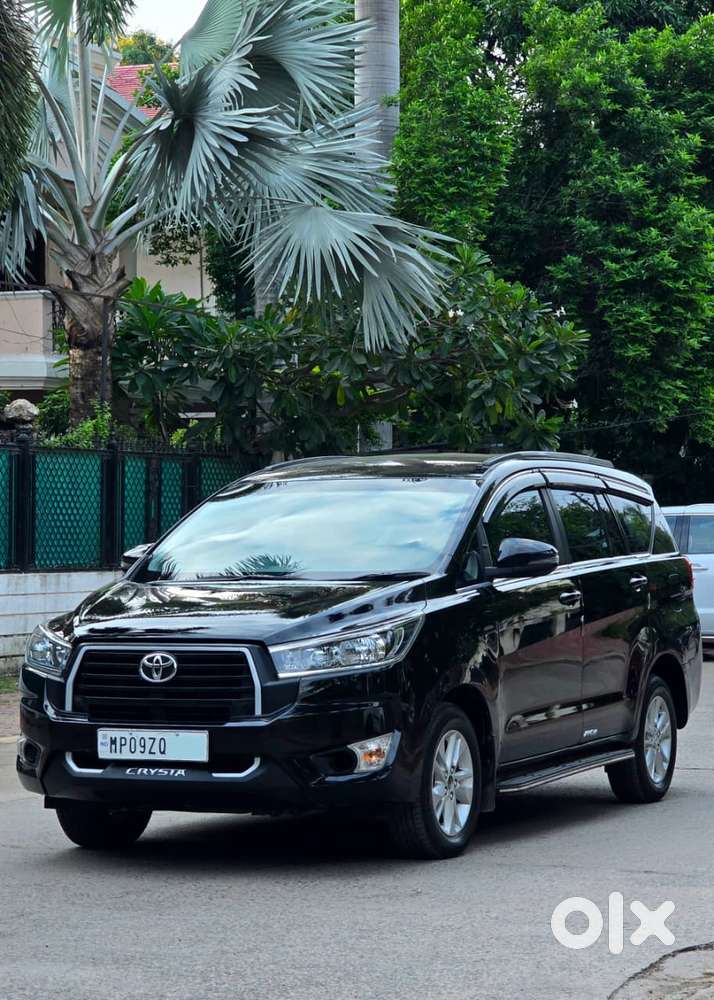 Toyota Innova Crysta [2020-ongoing] 2.4 Gx 8 Str, 2023, Diesel