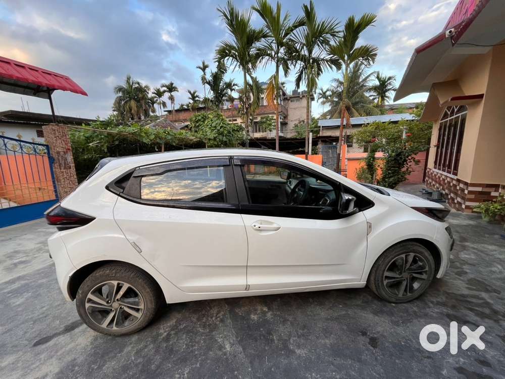 Tata Altroz Petrol 2021