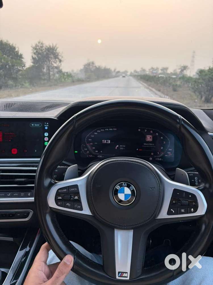 Bmw X7 M40i Less Driven