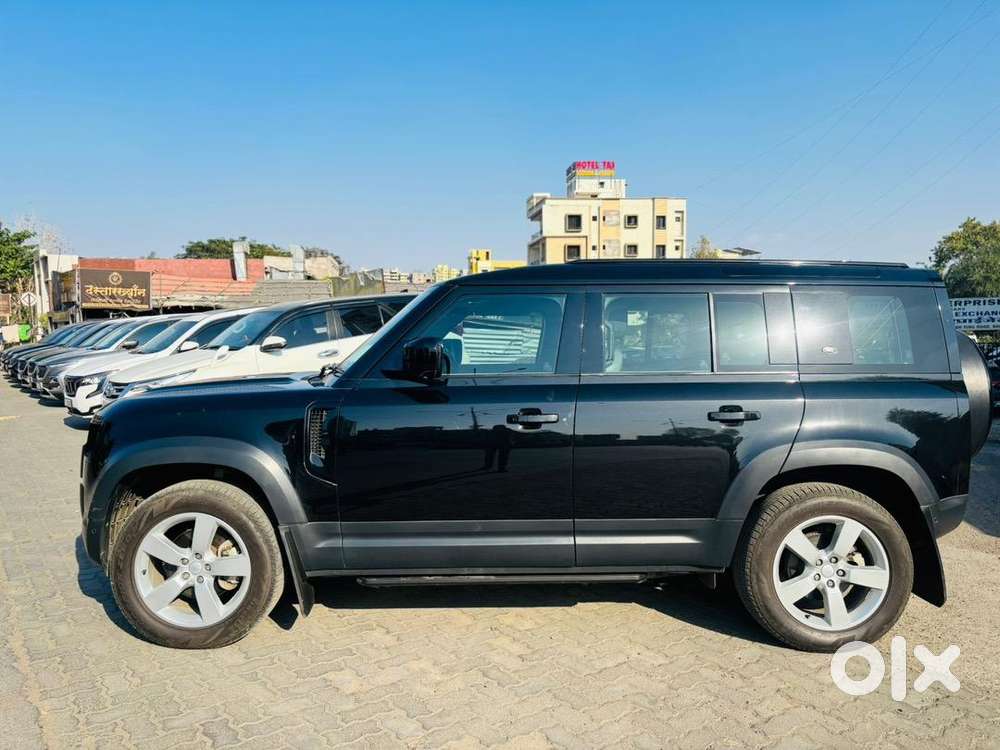 Land Rover Defender 2022 Diesel 33000 Km Driven