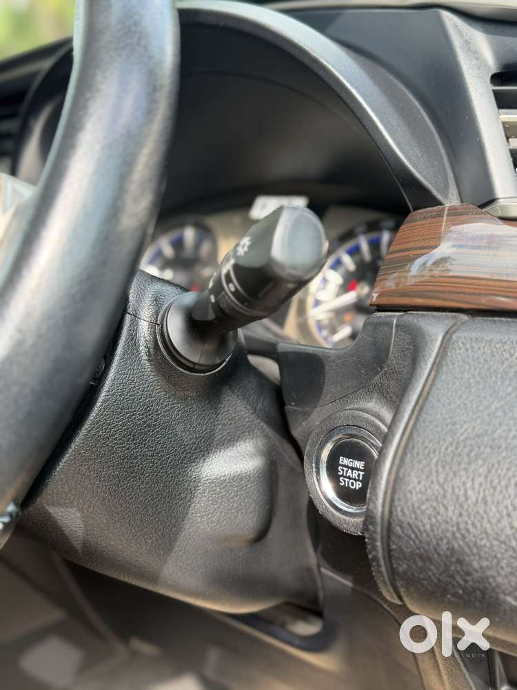 Toyota Innova Crysta [2020-ongoing] 2.4 Zx 7 Str, 2023, Diesel