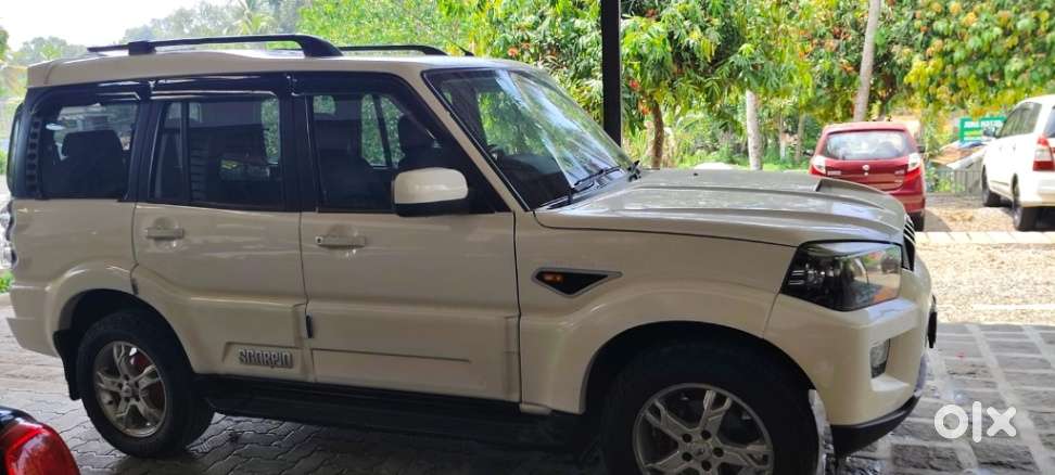 Mahindra Scorpio S10, 2015, Diesel