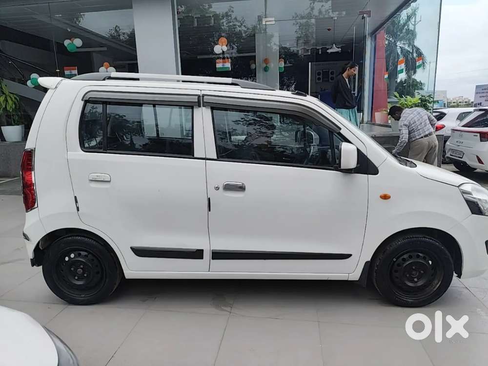 Maruti Suzuki Wagon R 1.0 Vxi Amt, 2016, Petrol