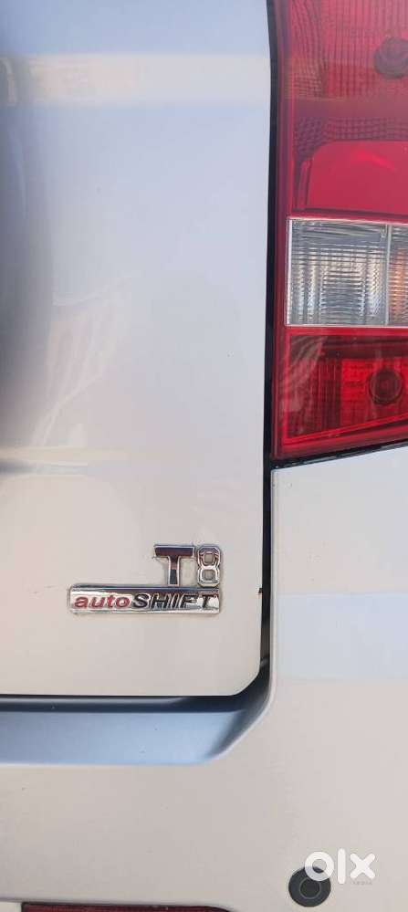 Mahindra Tuv 300 T8 Amt (automatic), 2016, Diesel