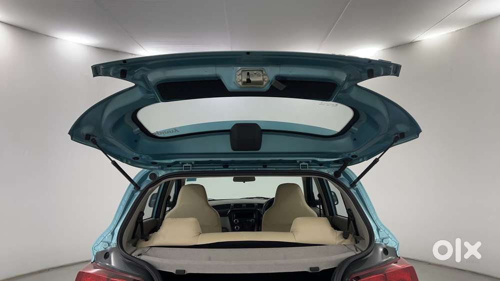 Mahindra Kuv 100 2016-2017 Mfalcon G80 K4 5str, 2016, Petrol
