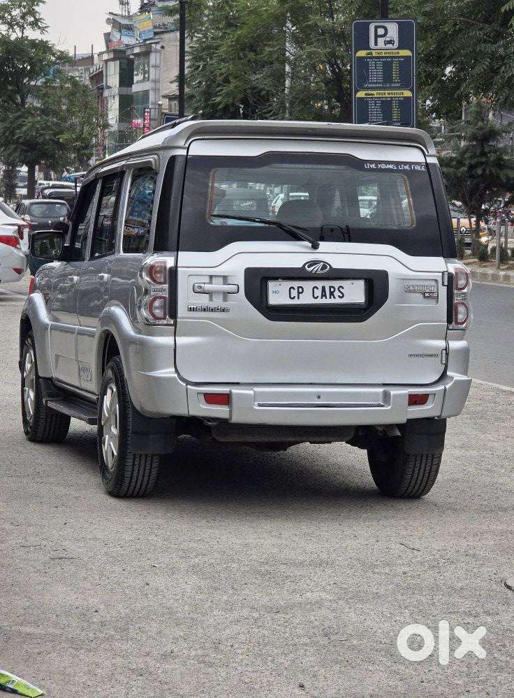 Mahindra Scorpio S6 Plus, 2016, Diesel