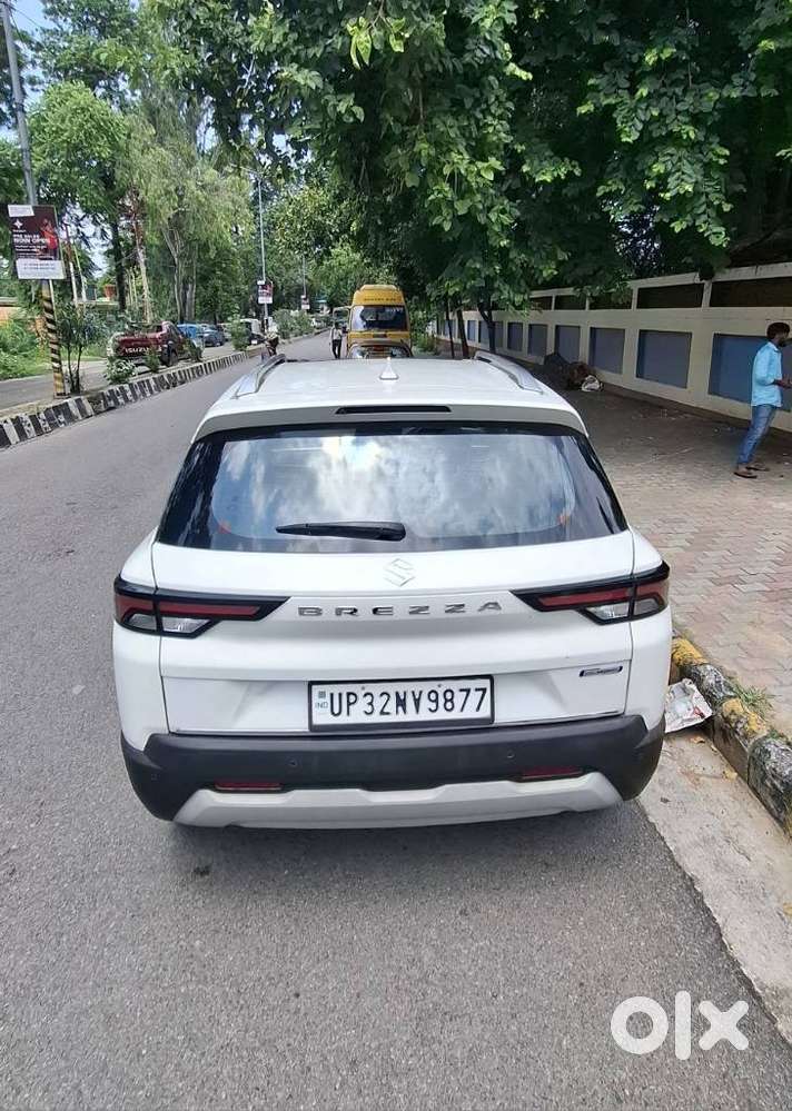 Maruti Suzuki Brezza 1.5 Zxi At Smart Hybrid, 2023, Petrol
