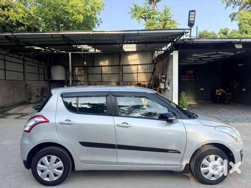 Maruti Suzuki Swift Vxi Optional, 2016, Petrol