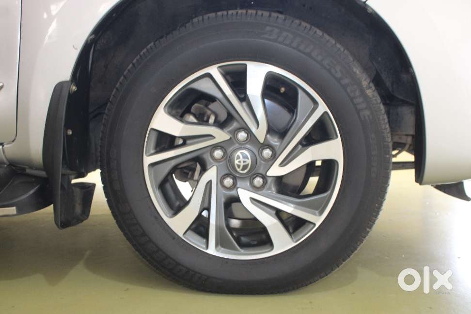 Toyota Innova Crysta 2.4 G Mt, 2021, Diesel