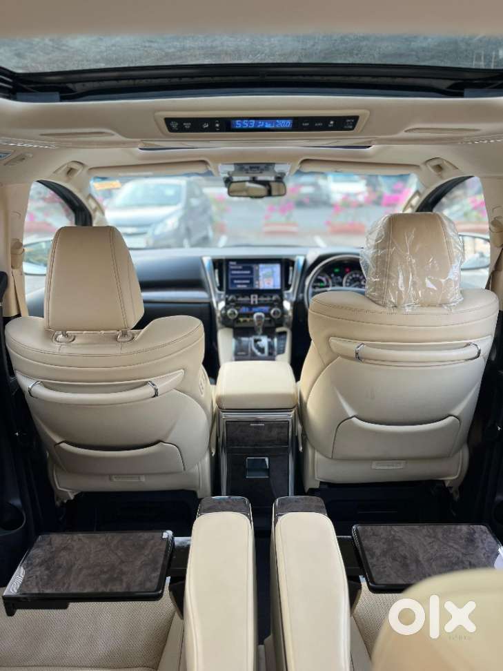 Toyota Vellfire Vip – Executive Lounge, 2023, Petrol