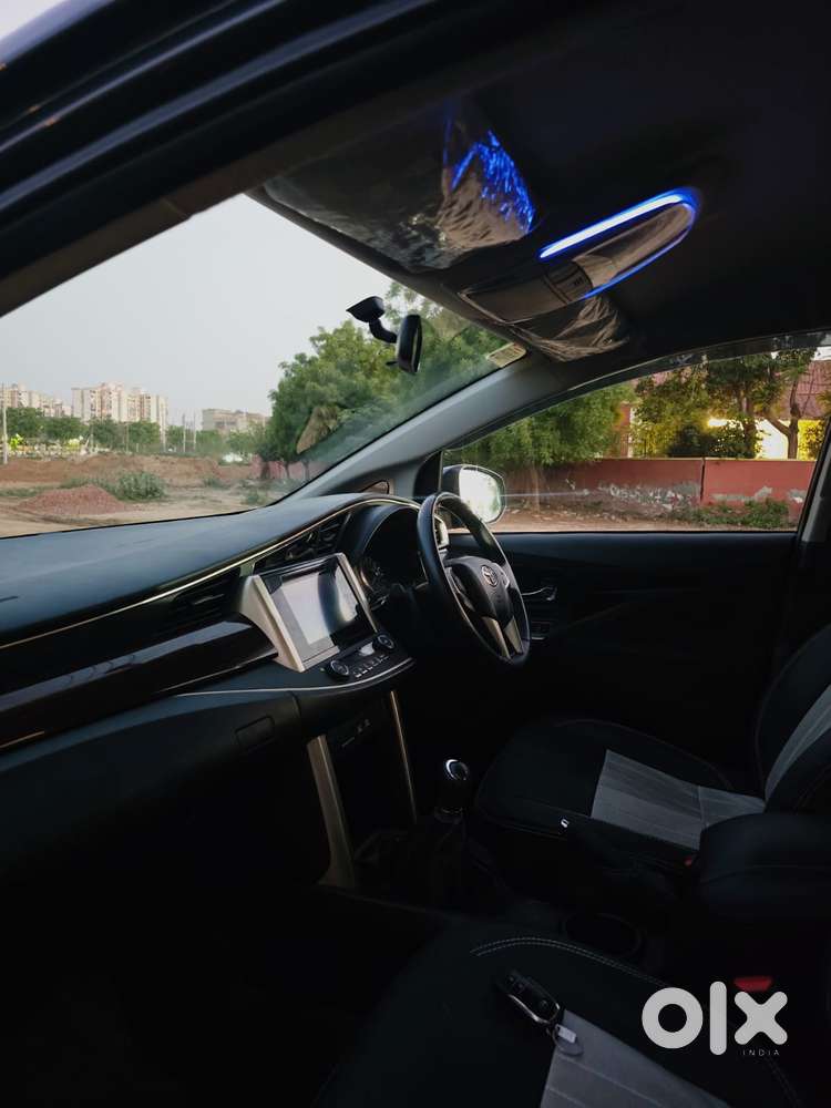 Toyota Innova Crysta 2.4 V, 2016, Diesel