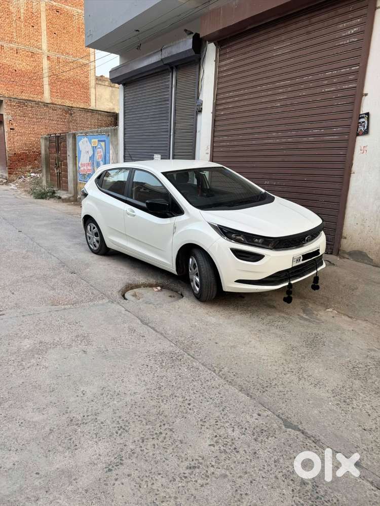 Tata Altroz Next To Showroom