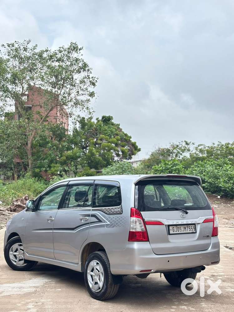 Toyota Innova 2.5 Gx (diesel) 8 Seater Bs Iv, 2015, Diesel