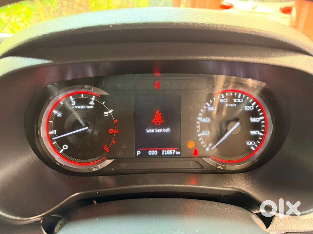 Mahindra Thar Petrol 2022