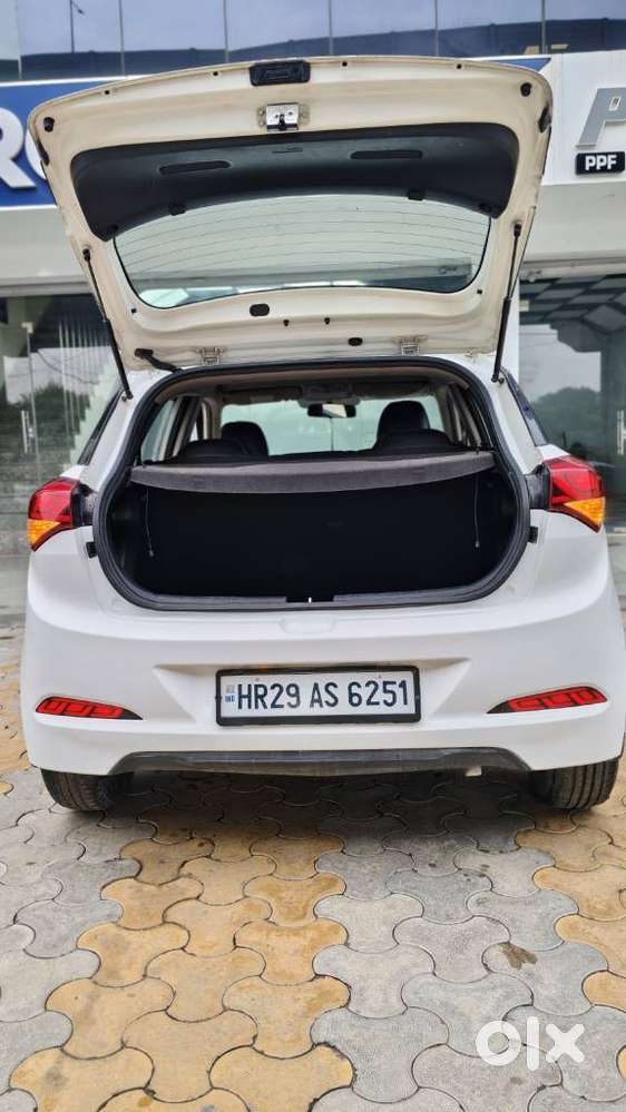 Hyundai I20 Sportz 1.2 Bs-iv, 2018, Petrol
