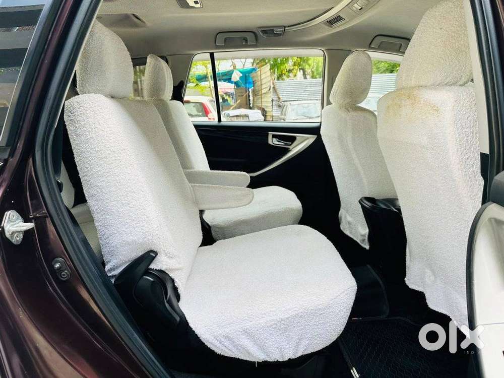 Toyota Innova Crysta 2.4 V 7 Str, 2016, Diesel