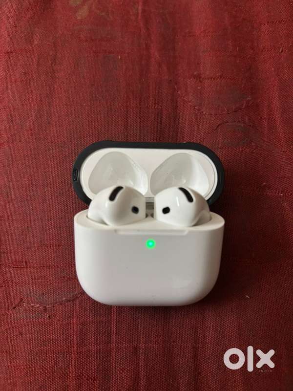 Apple Airpods 4 with Apple care plus till 2027