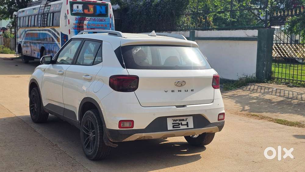 Hyundai Venue S, 2019, Petrol