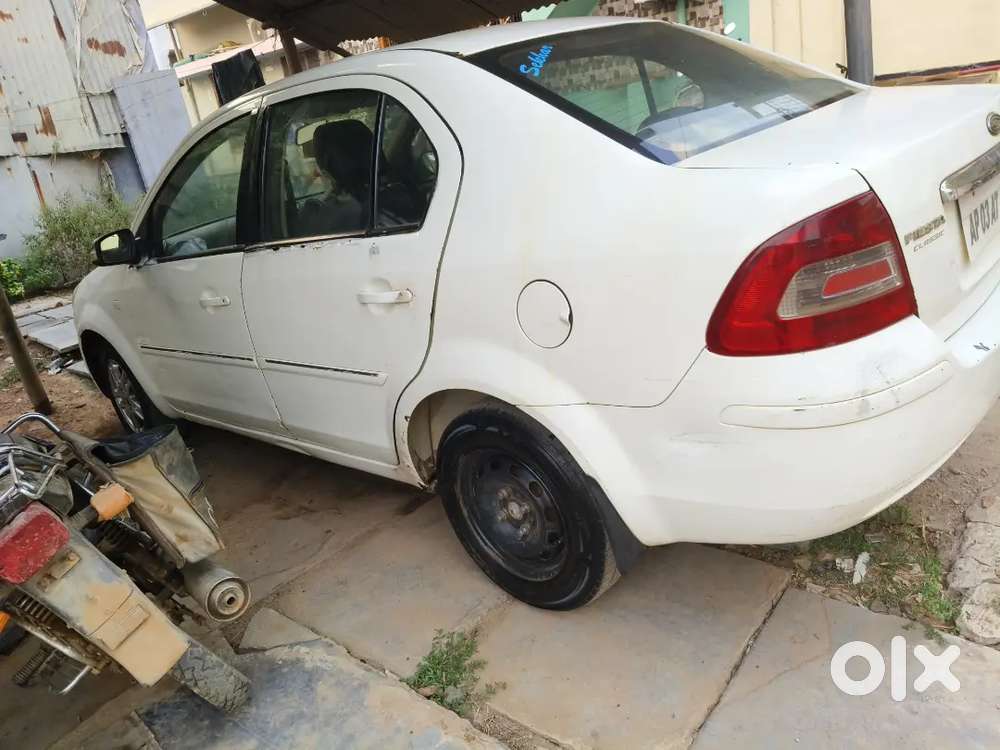 Ford Fiesta Classic 2011 Diesel 125000 Km Driven