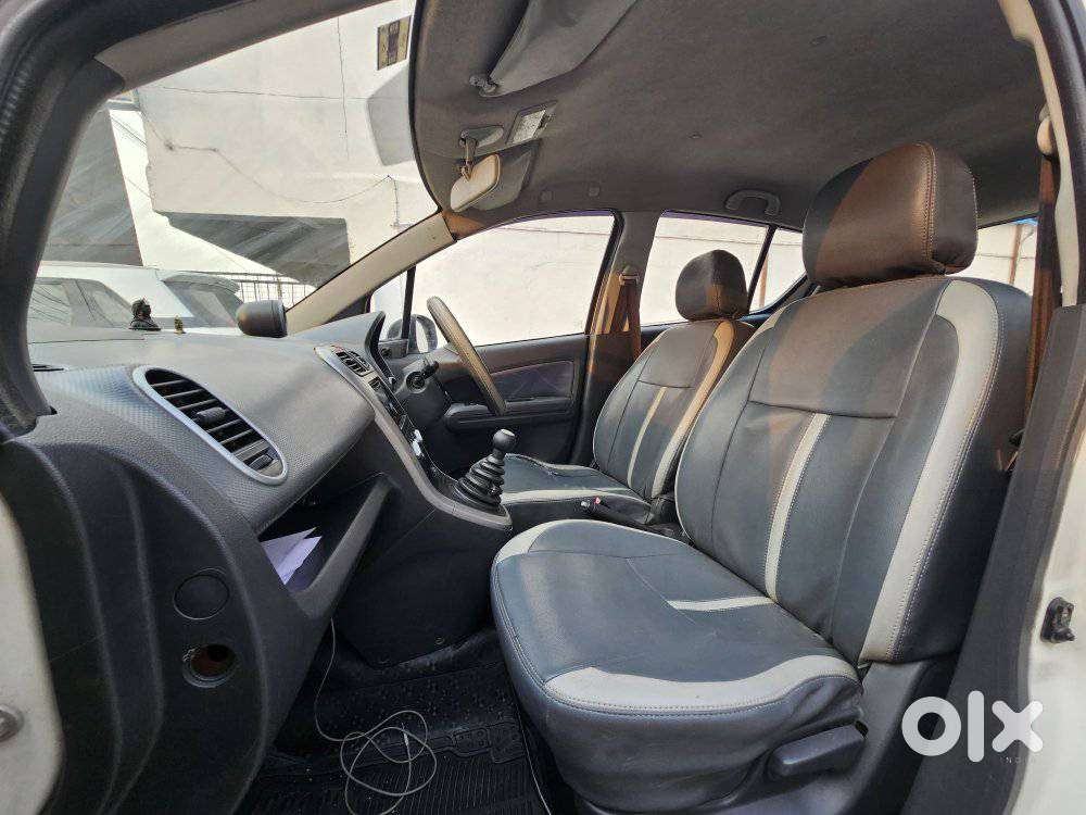 Maruti Suzuki Ritz Genus Vxi, 2010, Petrol