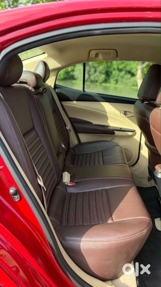 Toyota Yaris J Cvt, 2018, Petrol